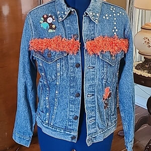 Levi's jean jacket upcycled. Sz. 40R.=L. Revibe.(#1433) mushrooms & bling